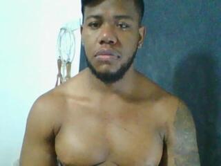 Joan Saenz webcam model stream image