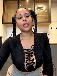 HaileyDiana webcam model stream image