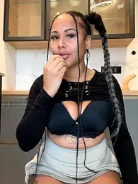 HaileyDiana webcam stripchat model stream image