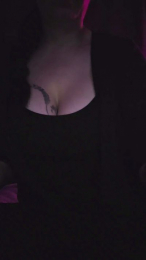 VixenaX webcam model stream image