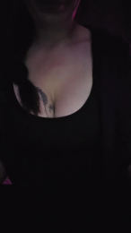 VixenaX webcam model stream image