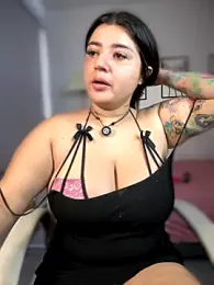 horny_roomiess webcam model stream image