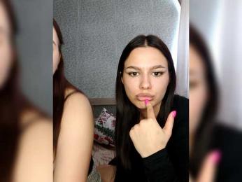 Alica-and-Angelina webcam model stream image