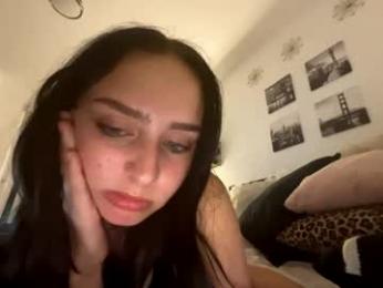 theskyerae webcam model stream image