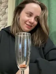 Cute_smile_sharon webcam model stream image