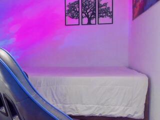 Alexander Jaz & Santi Foster webcam model stream image