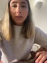 Ameellie webcam model stream image