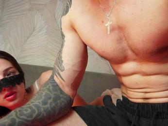 Ajuicycouple webcam bongacams model stream image