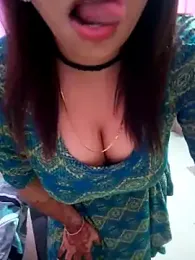 husa_Malikaa webcam model stream image