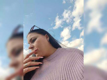 Cleopatra1990 webcam bongacams model stream image