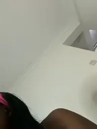 Rose_berry webcam model stream image