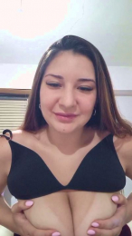 Belulevis webcam cam4 model stream image