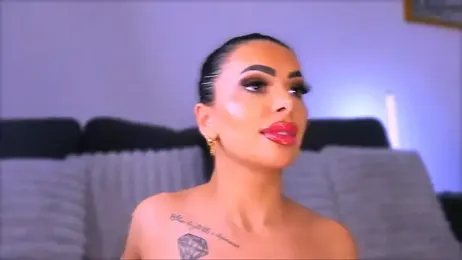 Moonamour webcam model stream image