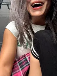 Ninazhang webcam model stream image