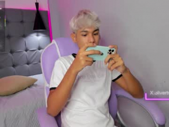 olivertwinky_ webcam model stream image