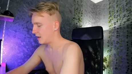 AlexxSweet webcam model stream image