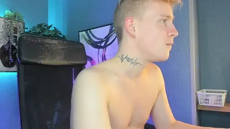 AlexxSweet webcam model stream image