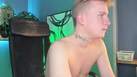 AlexxSweet webcam model stream image