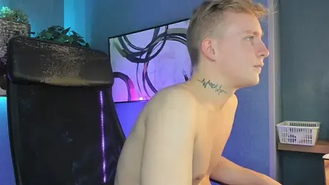 AlexxSweet webcam model stream image