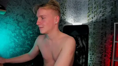 AlexxSweet webcam model stream image