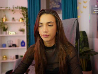 AlexisLovee webcam model stream image