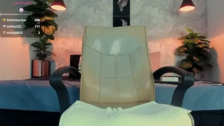 Regan__ webcam stripchat model stream image