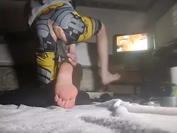 Cushington webcam model stream image