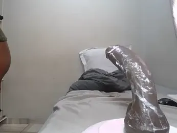 KinkyJXxX webcam model stream image