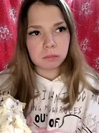 Zuli_Kiska webcam stripchat model stream image