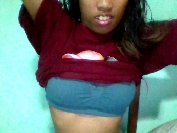 Eva-011 webcam model stream image