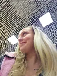 Bondgirl_013 webcam model stream image