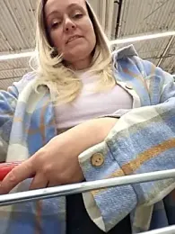 Bondgirl_013 webcam model stream image