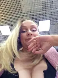 Bondgirl_013 webcam model stream image