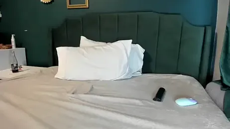 ellla_LA webcam model stream image