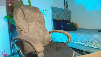 Johnstrong_ webcam model stream image