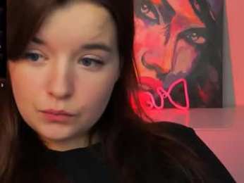 nika_still webcam model stream image