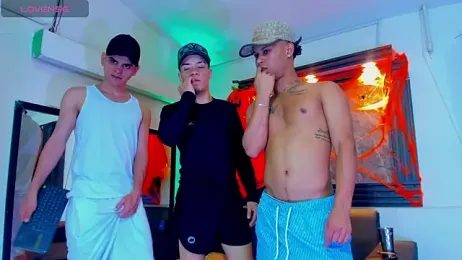 Dreams_Goldens webcam model stream image