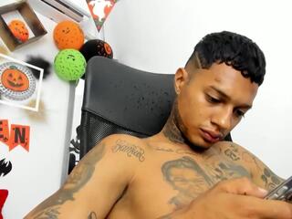 Alexx Bloom webcam model stream image