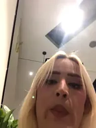 alexawinterrr webcam model stream image