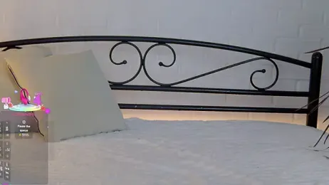 _RiverLov webcam model stream image