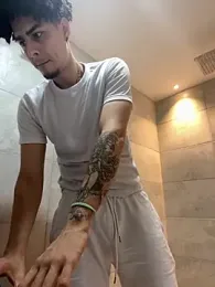 bigryann23 webcam stripchat model stream image