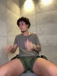 bigryann23 webcam stripchat model stream image