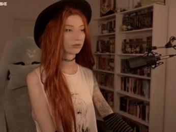 loony_moony webcam model stream image