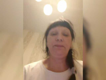 Zlykaa webcam model stream image