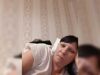 Zlykaa webcam model stream image