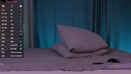 Shiny_Jennifer webcam model stream image