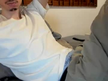 moderdelier webcam model stream image