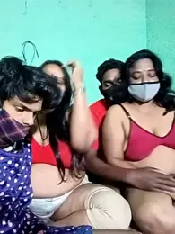 LoveOnStream webcam model stream image