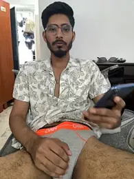 VikranthLonggg webcam stripchat model stream image