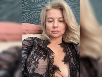 -Molly- webcam bongacams model stream image